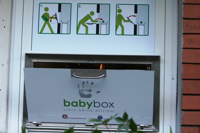 babybox.JPG